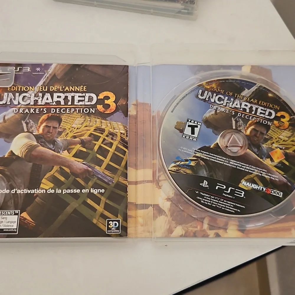 Sony Uncharted Game Set for PS3 - Black and Yellow